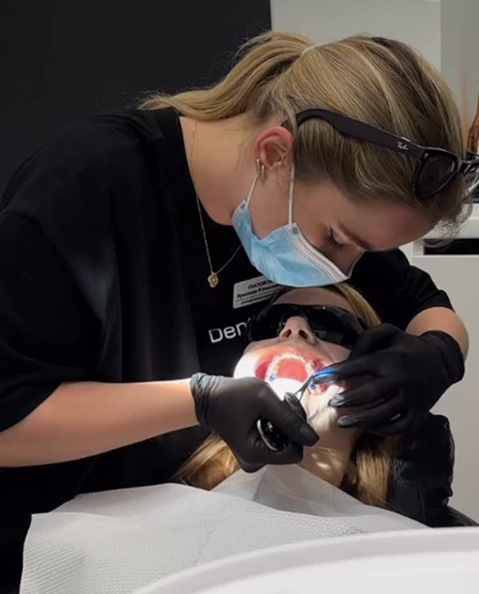 Імплантація зубів у Львові Dental Bar — All-on-4 та All-on-6